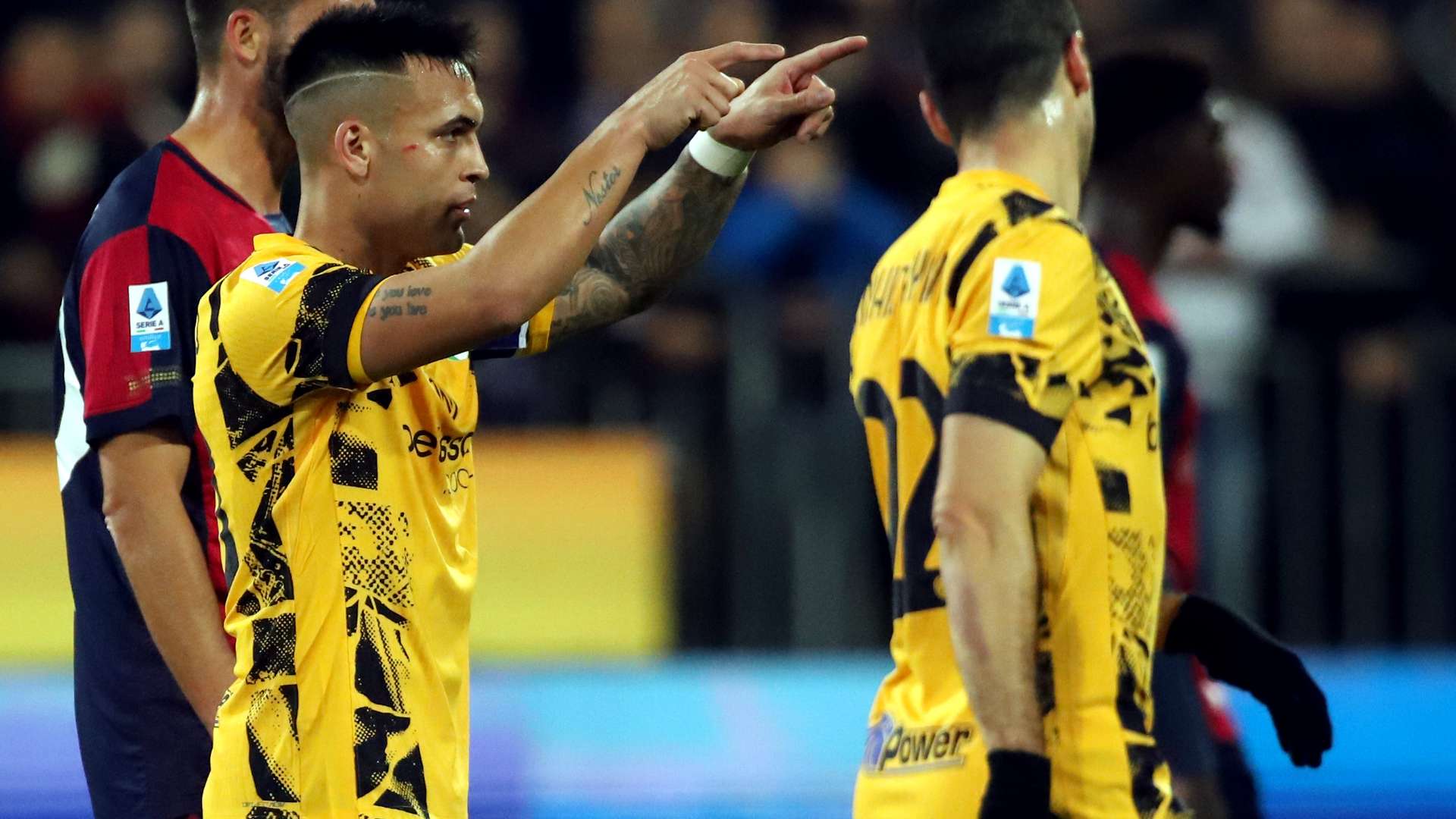 力拼搏的背 力拼搏的背